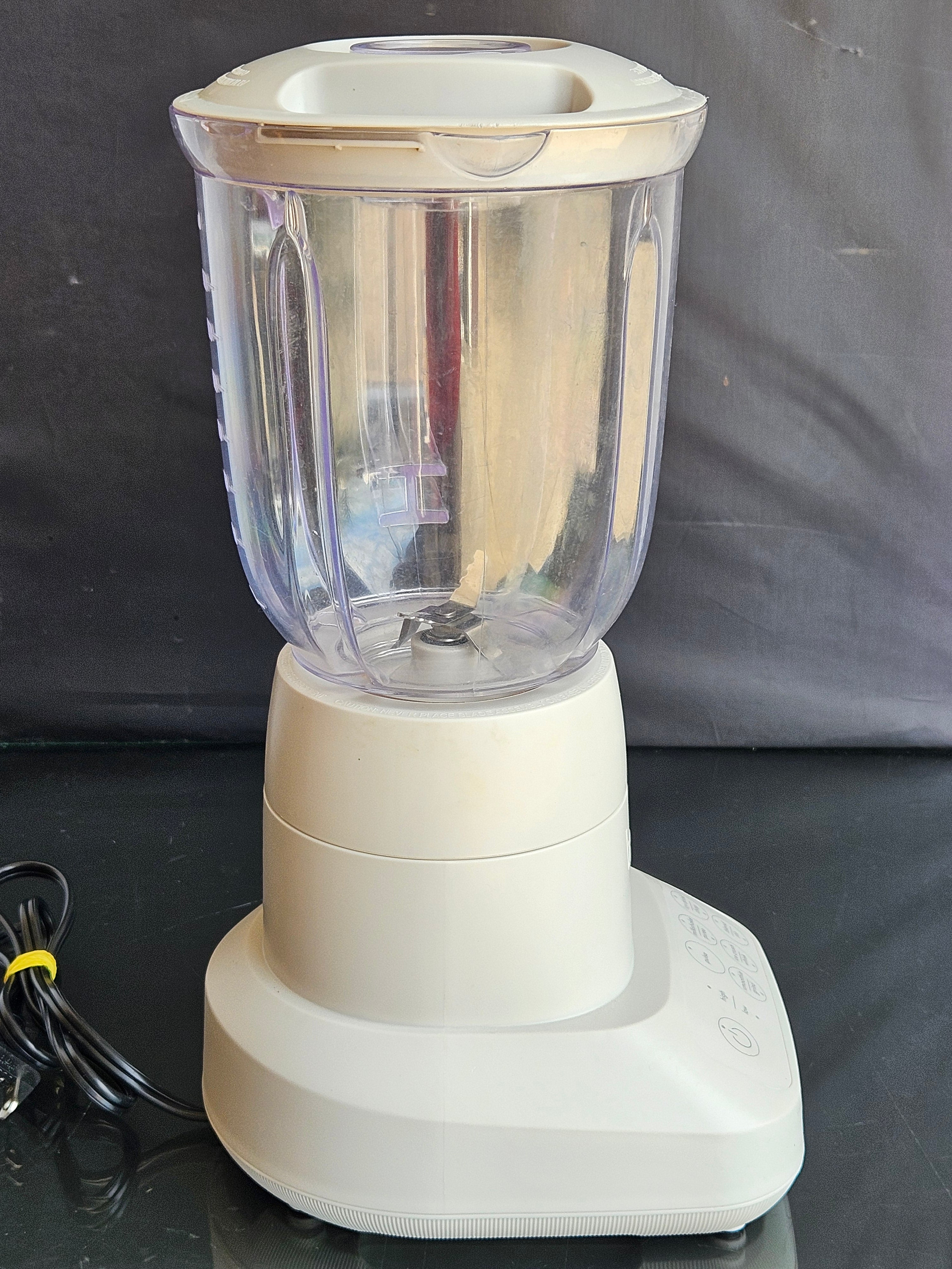 Bella Flip & Store 10-Speed Blender