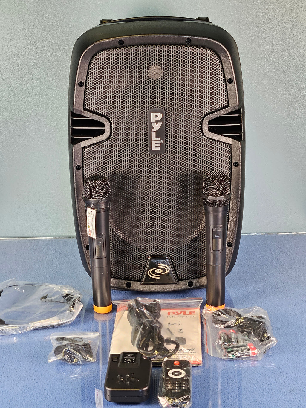 Pyle 10" 2-Way 1000W Wireless & Portable Bluetooth PA Speaker System