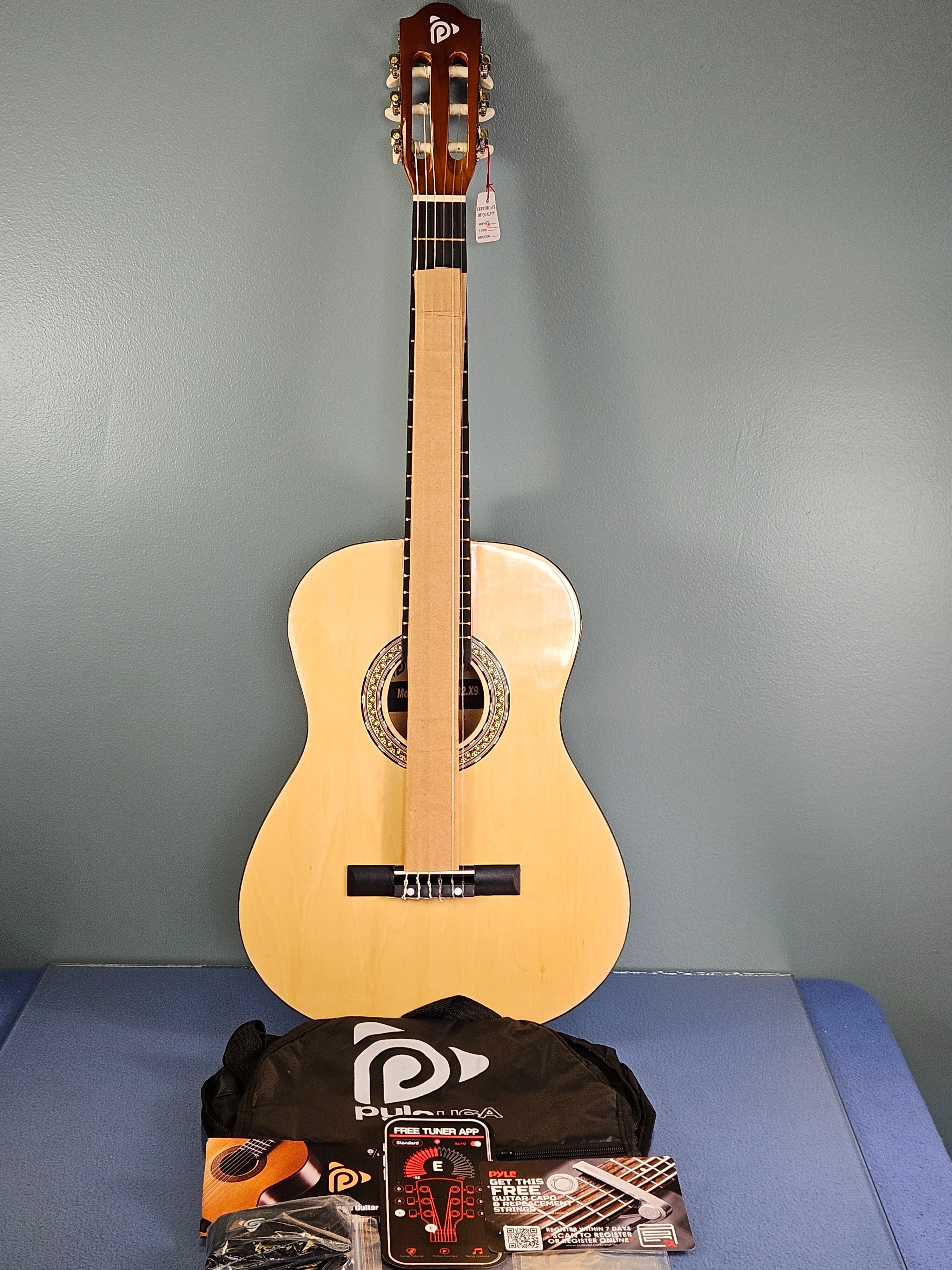 Pyle 3/4 Size 6-String Beginner Acoustic Guitar Kit