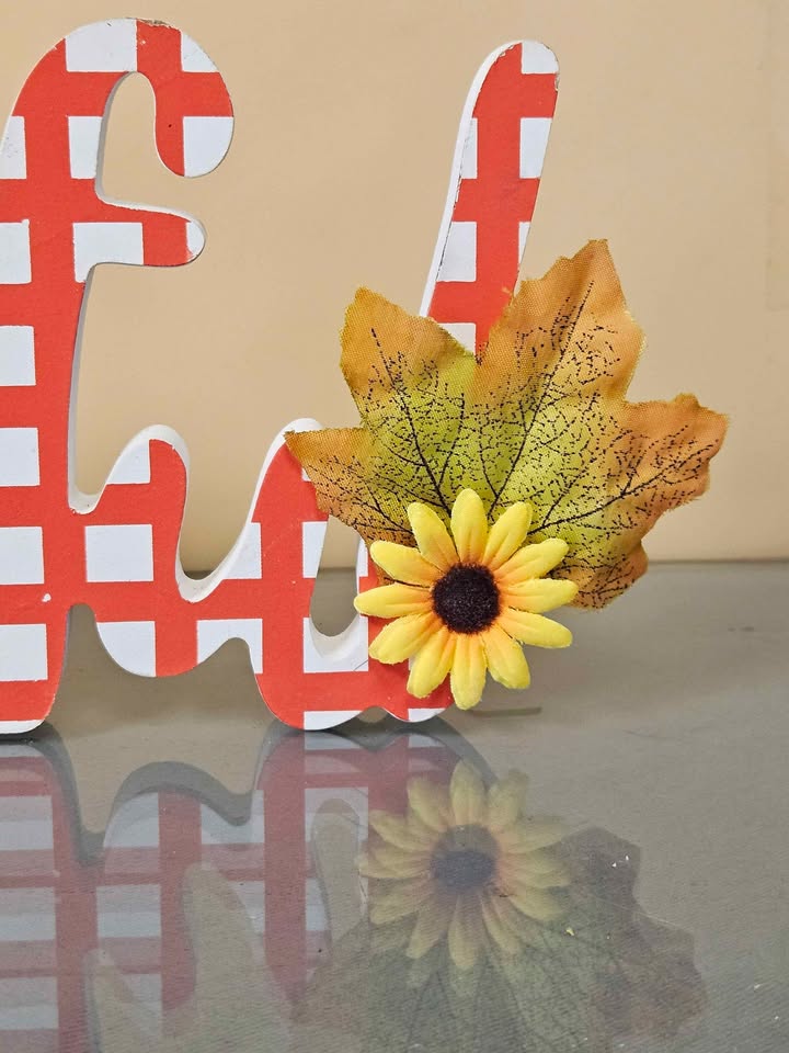 "Grateful" Table Top Decor