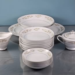 International Silver Company Fine China Set in the 326 Springtime Pattern
